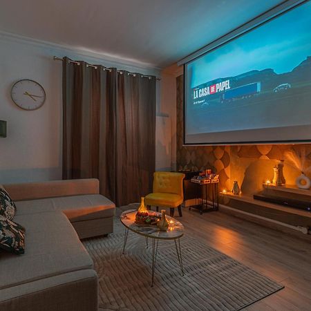 شقة Luxury Cinephile - Netflix - 2 Balcons - Garage Prive - Minibar غرونوبل المظهر الخارجي الصورة