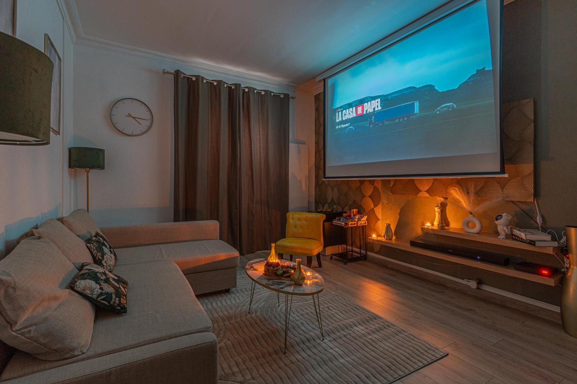 شقة Luxury Cinephile - Netflix - 2 Balcons - Garage Prive - Minibar غرونوبل المظهر الخارجي الصورة